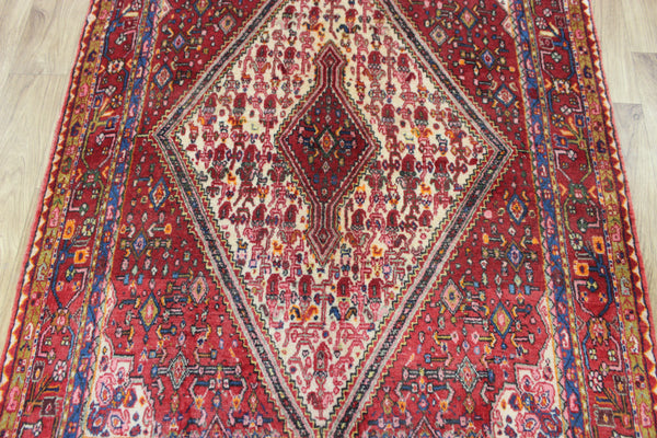 Vintage handmade Persian Bidjar rug of single medallion with the well known Herati design 150 x 96