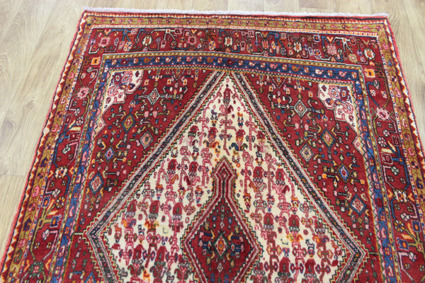 Vintage handmade Persian Bidjar rug of single medallion with the well known Herati design 150 x 96