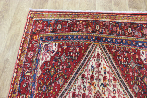 Vintage handmade Persian Bidjar rug of single medallion with the well known Herati design 150 x 96
