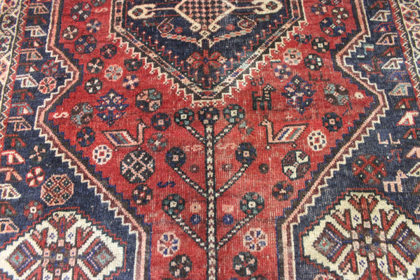 Antique Persian Qashqai rug of single medallion design 155 x 112 cm