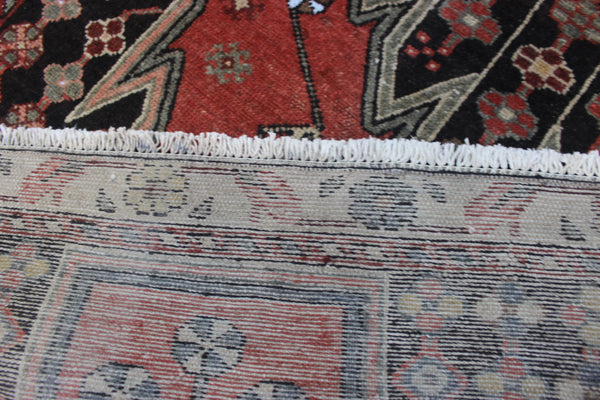 Old Persian Mazlaghan rug of traditional large medallion design 190 x 126 cm