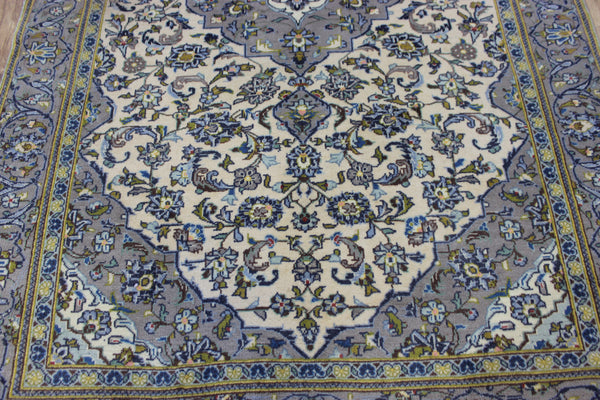 FINE HANDMADE PERSIAN KASHAN RUG FLORAL DESIGN 239 X 141 CM