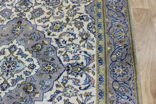 FINE HANDMADE PERSIAN KASHAN RUG FLORAL DESIGN 239 X 141 CM