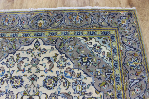 FINE HANDMADE PERSIAN KASHAN RUG FLORAL DESIGN 239 X 141 CM