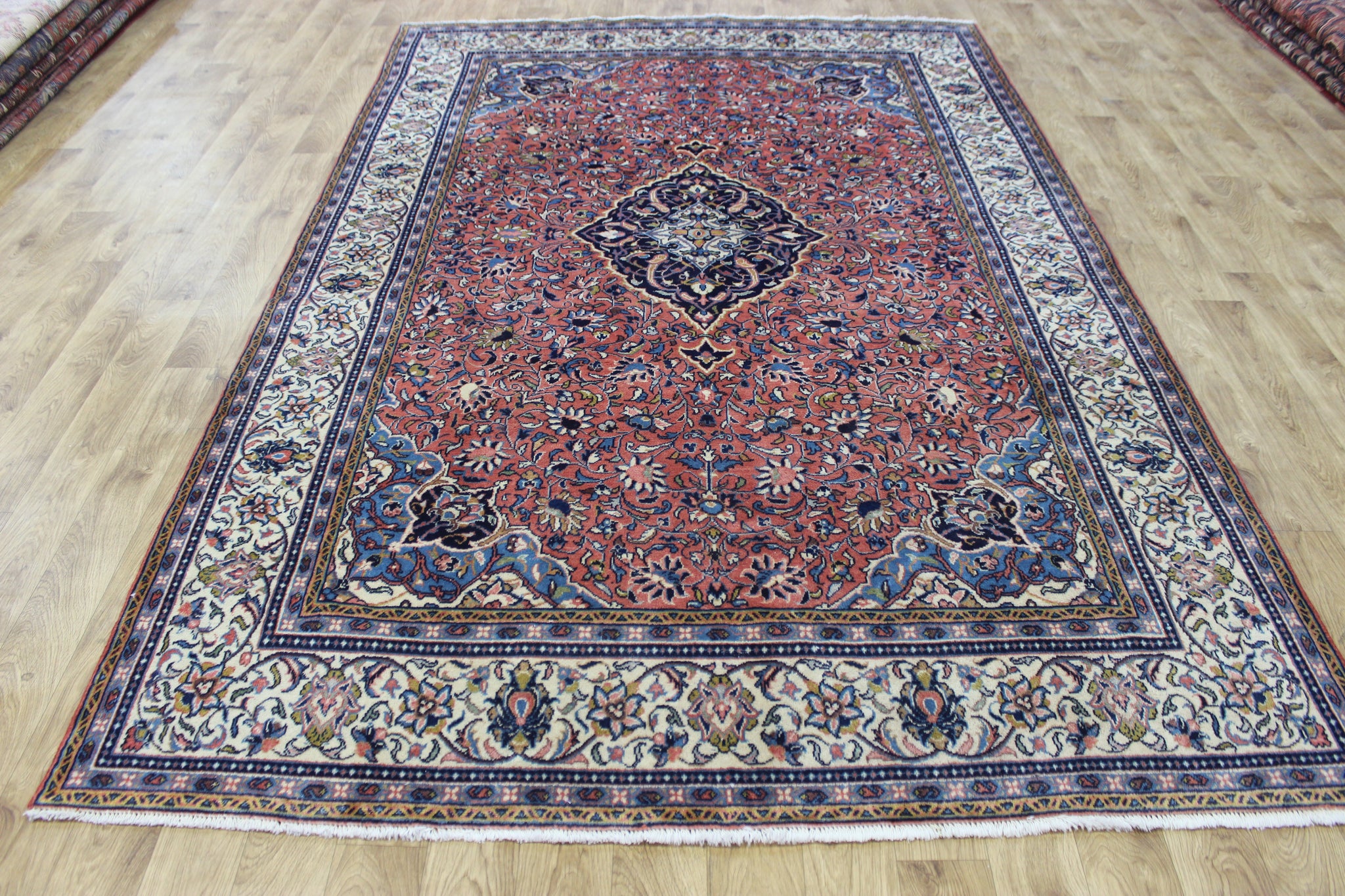 Fine handmade Persian Saroukh carpet of classic design 335 x 200 cm