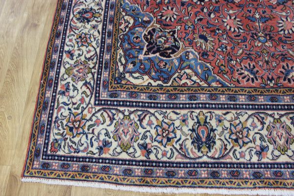 Fine handmade Persian Saroukh carpet of classic design 335 x 200 cm