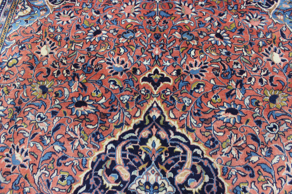 Fine handmade Persian Saroukh carpet of classic design 335 x 200 cm
