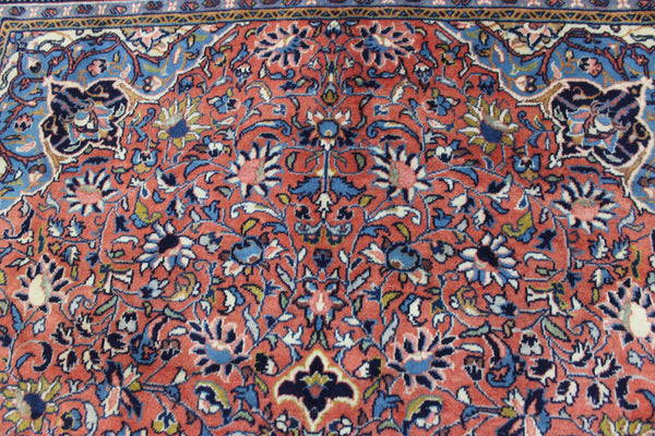 Fine handmade Persian Saroukh carpet of classic design 335 x 200 cm