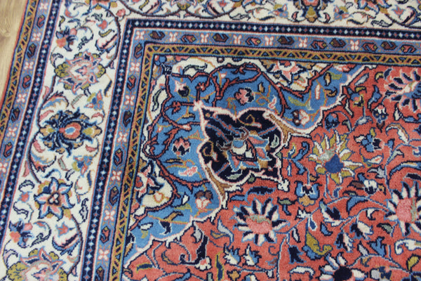 Fine handmade Persian Saroukh carpet of classic design 335 x 200 cm