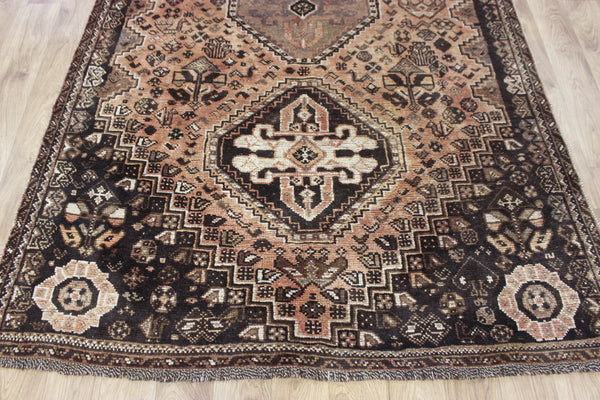 ANTIQUE QASHQAI TRIBAL WOOL RUG OF TRADITIONAL MEDALLION DESIGN 230 X 145 CM
