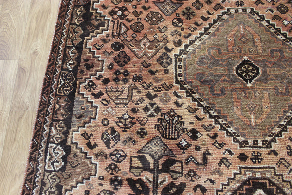 ANTIQUE QASHQAI TRIBAL WOOL RUG OF TRADITIONAL MEDALLION DESIGN 230 X 145 CM