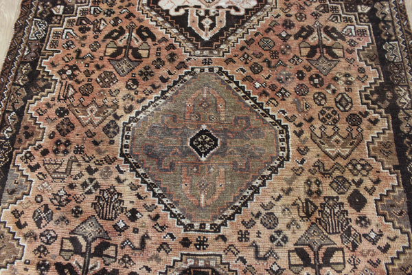 ANTIQUE QASHQAI TRIBAL WOOL RUG OF TRADITIONAL MEDALLION DESIGN 230 X 145 CM