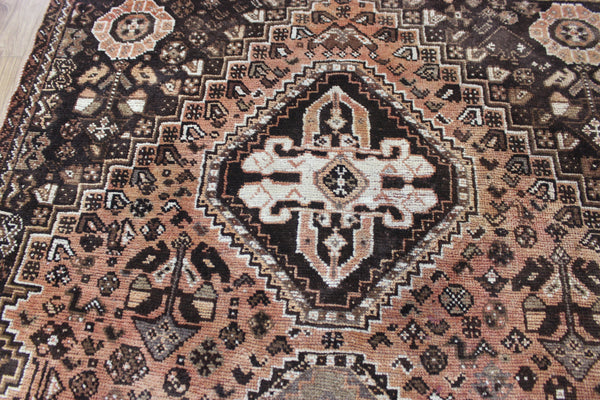 ANTIQUE QASHQAI TRIBAL WOOL RUG OF TRADITIONAL MEDALLION DESIGN 230 X 145 CM