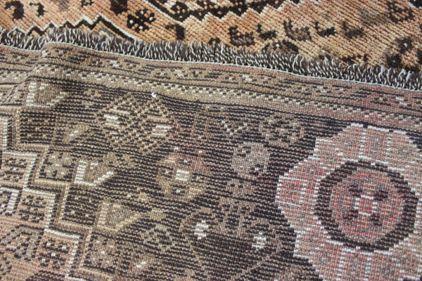 ANTIQUE QASHQAI TRIBAL WOOL RUG OF TRADITIONAL MEDALLION DESIGN 230 X 145 CM