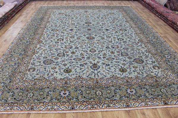 Large handmade Persian kashan carpet, of superb classic floral design395 x 301 cm