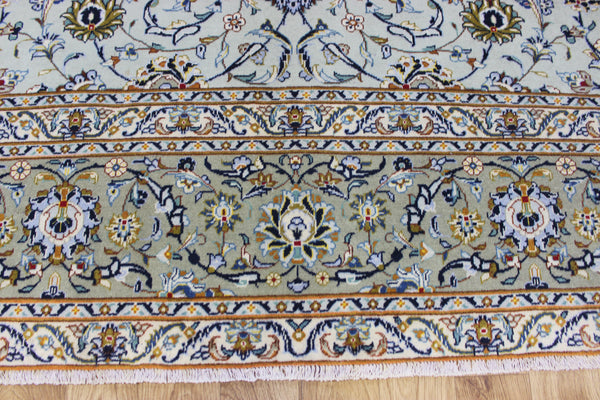 Large handmade Persian kashan carpet, of superb classic floral design395 x 301 cm