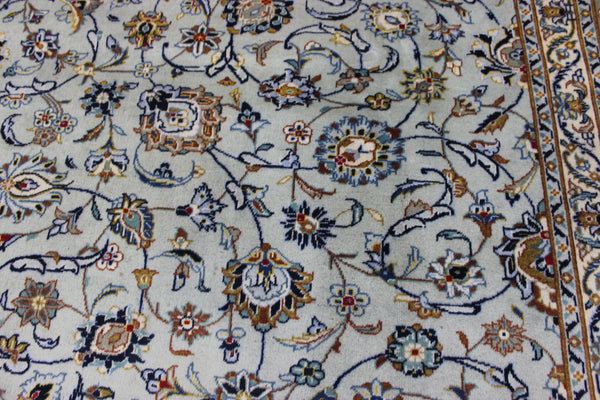 Large handmade Persian kashan carpet, of superb classic floral design395 x 301 cm