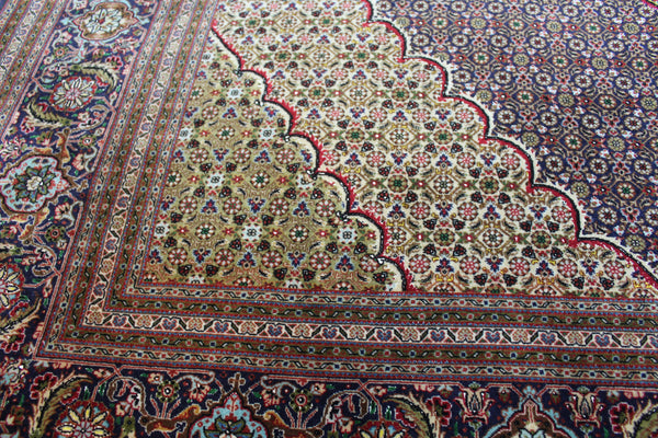 Fine handmade Persian Tabriz Silk and Wool rug with an all-over Herati (Mahi / fish) pattern 300 x 192 cm