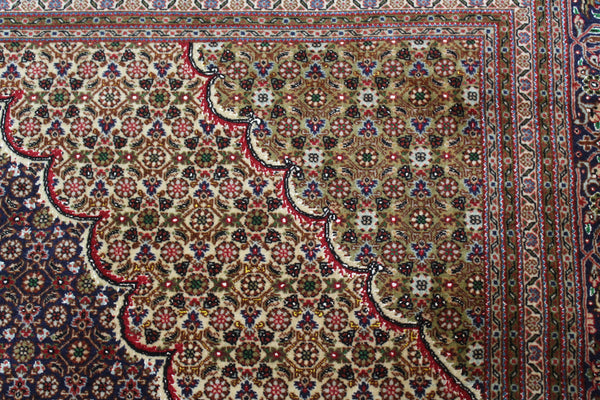 Fine handmade Persian Tabriz Silk and Wool rug with an all-over Herati (Mahi / fish) pattern 300 x 192 cm