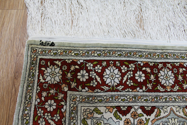 Turkish Hereke Silk Rug 100 x 64 cm