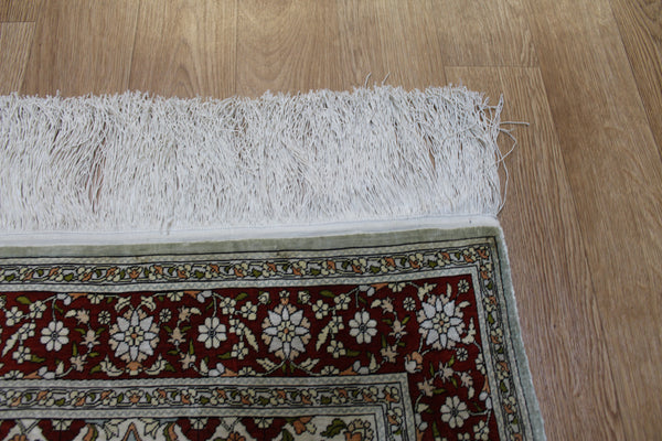 Turkish Hereke Silk Rug 100 x 64 cm