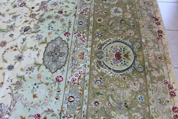 Fine Hand Knotted Persian Tabriz Carpet silk & Kork wool – 60 Raj – 600 × 400 cm
