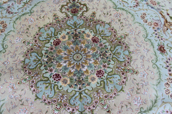 Fine Hand Knotted Persian Tabriz Carpet silk & Kork wool – 60 Raj – 600 × 400 cm