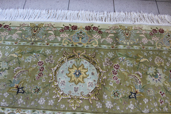 Fine Hand Knotted Persian Tabriz Carpet silk & Kork wool – 60 Raj – 600 × 400 cm