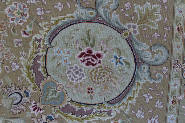 Fine Hand Knotted Persian Tabriz Carpet silk & Kork wool – 60 Raj – 600 × 400 cm