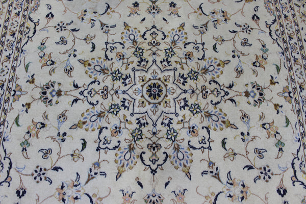 Persian Kashan Handmade Wool Rug – 295 × 194 cm