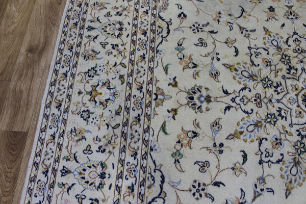 Persian Kashan Handmade Wool Rug – 295 × 194 cm