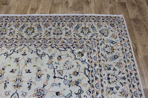 Persian Kashan Handmade Wool Rug – 295 × 194 cm