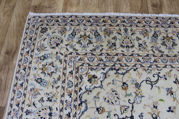 Persian Kashan Handmade Wool Rug – 295 × 194 cm