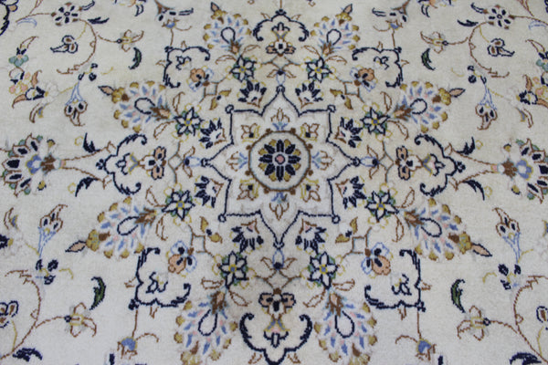 Persian Kashan Handmade Wool Rug – 295 × 194 cm