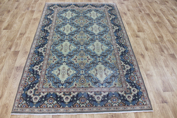 Fine Vintage Persian Kashan Rug – Handmade Wool Carpet – 208 × 130 cm