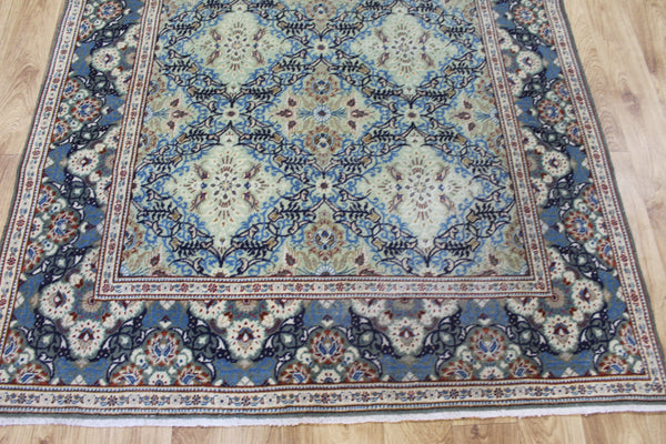 Fine Vintage Persian Kashan Rug – Handmade Wool Carpet – 208 × 130 cm
