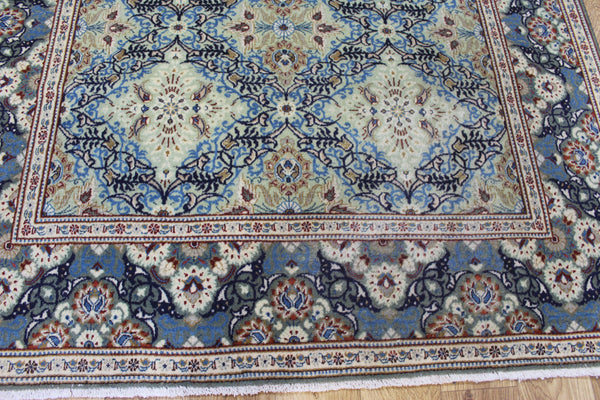 Fine Vintage Persian Kashan Rug – Handmade Wool Carpet – 208 × 130 cm