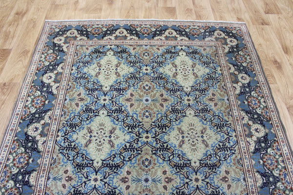 Fine Vintage Persian Kashan Rug – Handmade Wool Carpet – 208 × 130 cm
