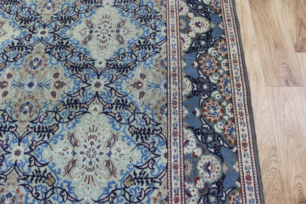Fine Vintage Persian Kashan Rug – Handmade Wool Carpet – 208 × 130 cm