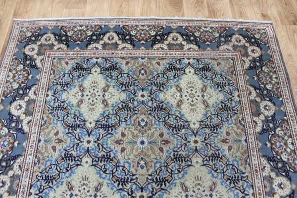 Fine Vintage Persian Kashan Rug – Handmade Wool Carpet – 208 × 130 cm
