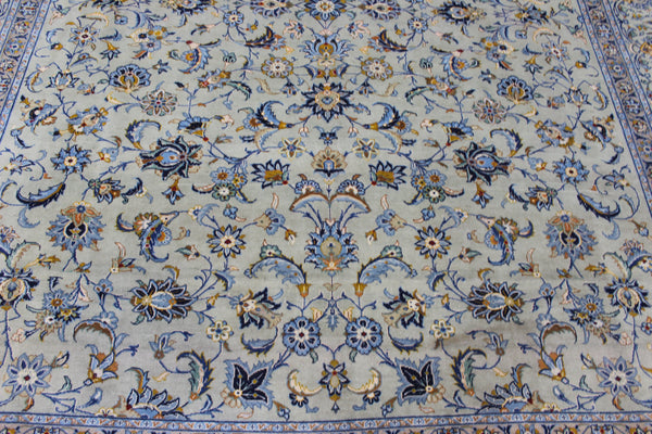 Signed Vintage Persian Kashan Rug – Handmade Wool Carpet – 337 × 268 cm