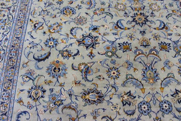 Signed Vintage Persian Kashan Rug – Handmade Wool Carpet – 337 × 268 cm