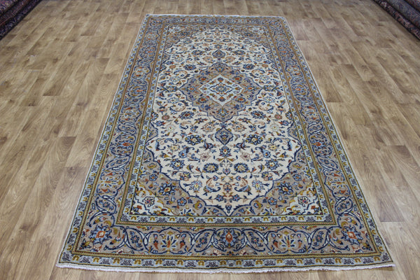 Persian Kashan Rug – Handmade Wool Carpet – 277 × 145 cm