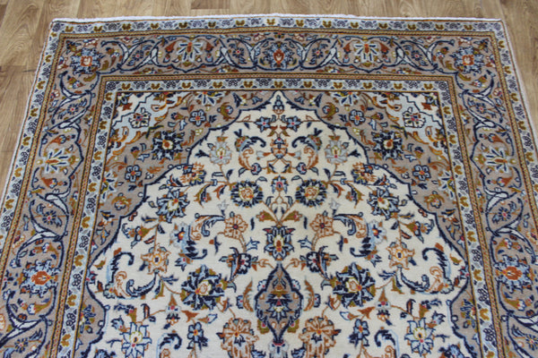 Persian Kashan Rug – Handmade Wool Carpet – 277 × 145 cm