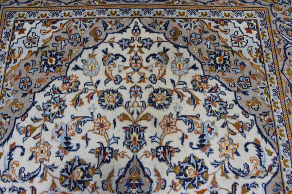 Persian Kashan Rug – Handmade Wool Carpet – 277 × 145 cm