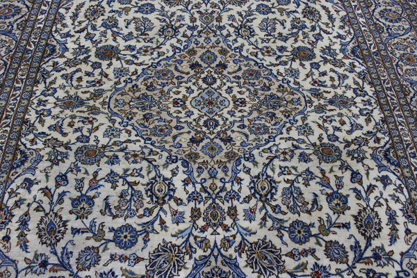 Vintage Persian Kashan Rug 365 × 250 cm – Handmade Wool Carpet