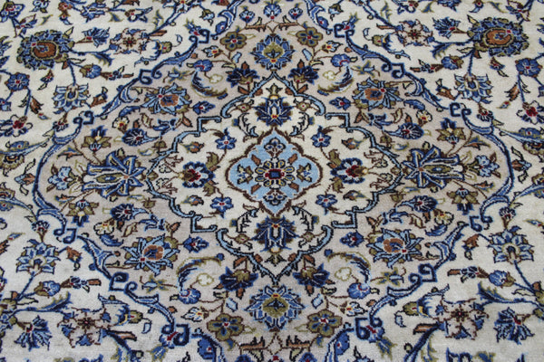 Vintage Persian Kashan Rug 365 × 250 cm – Handmade Wool Carpet