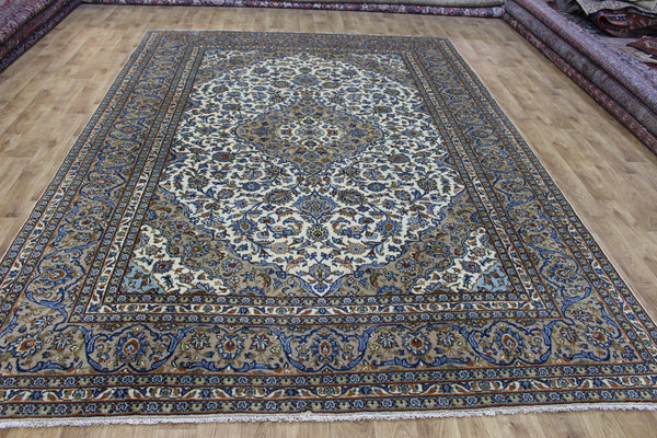 Persian Kashan Rug 346 × 244 cm – Handmade Wool Medallion Carpet
