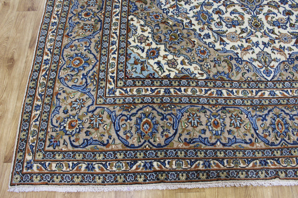 Persian Kashan Rug 346 × 244 cm – Handmade Wool Medallion Carpet