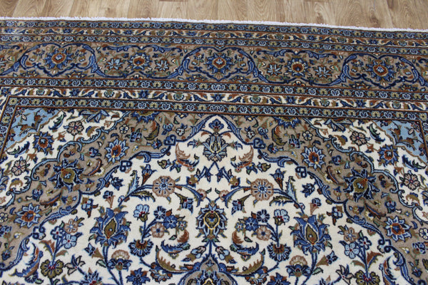 Persian Kashan Rug 346 × 244 cm – Handmade Wool Medallion Carpet